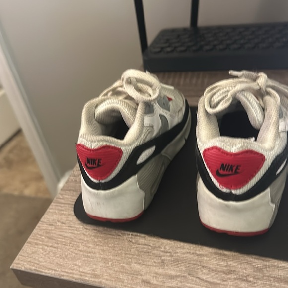 Nike sneakers for kids - Picture 2 of 2